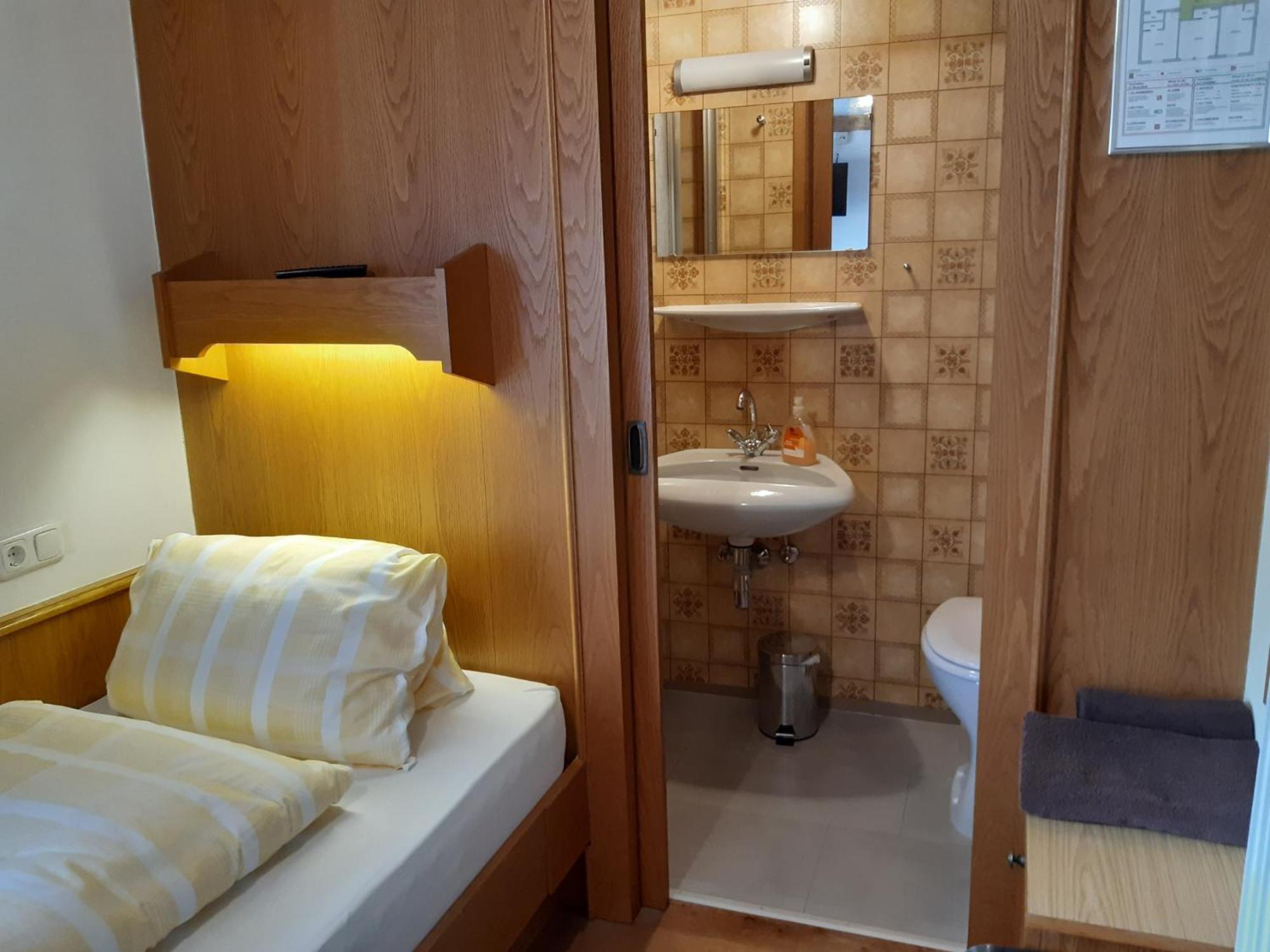 Pension Zu Hause Uttendorf Habitación foto